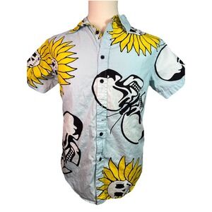 eighty eight button up short sleeve, Medium, Skull Sunflowers And Butterflies